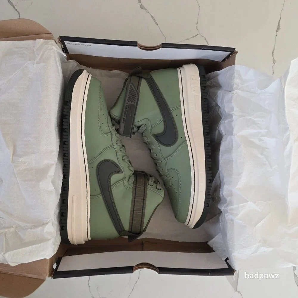 NEW - Men’s 11 🔥 Nike Air Force 1 High Boots 'Oil Green' DA0418-300 - Picture 12 of 12